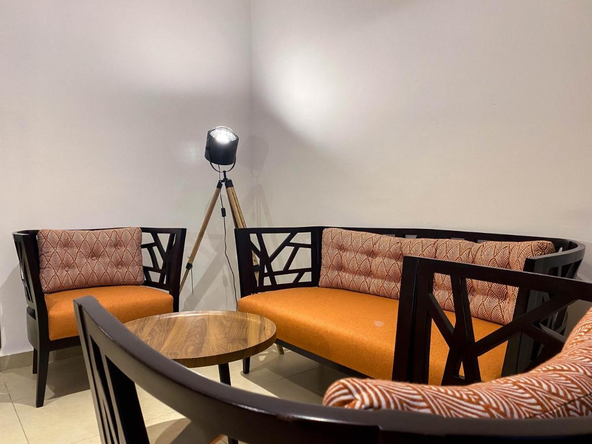 أبيدجان Robert'S Hotel المظهر الخارجي الصورة